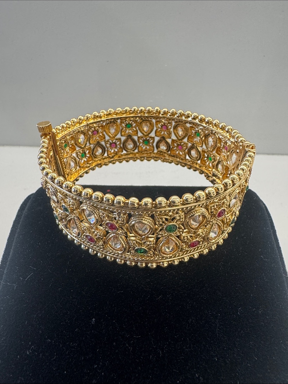 Source Unknown Gold-Tone Kundan Bracelet with Green and Pink Accents